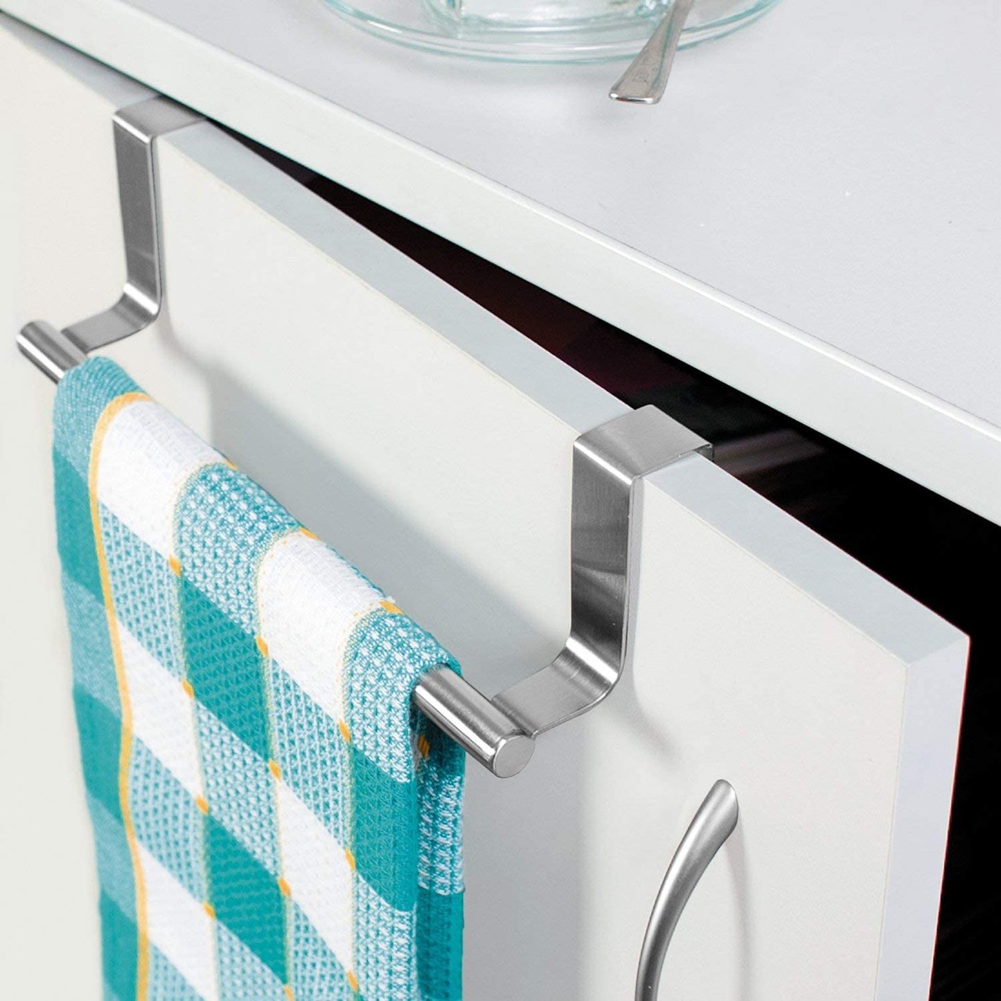 Horizon – over the Door Towel Rail – Towel Holder for Cupboard Drawer Cabinet – Kitchen and Bathroom – anti Slip Scratch Protecting Stripe