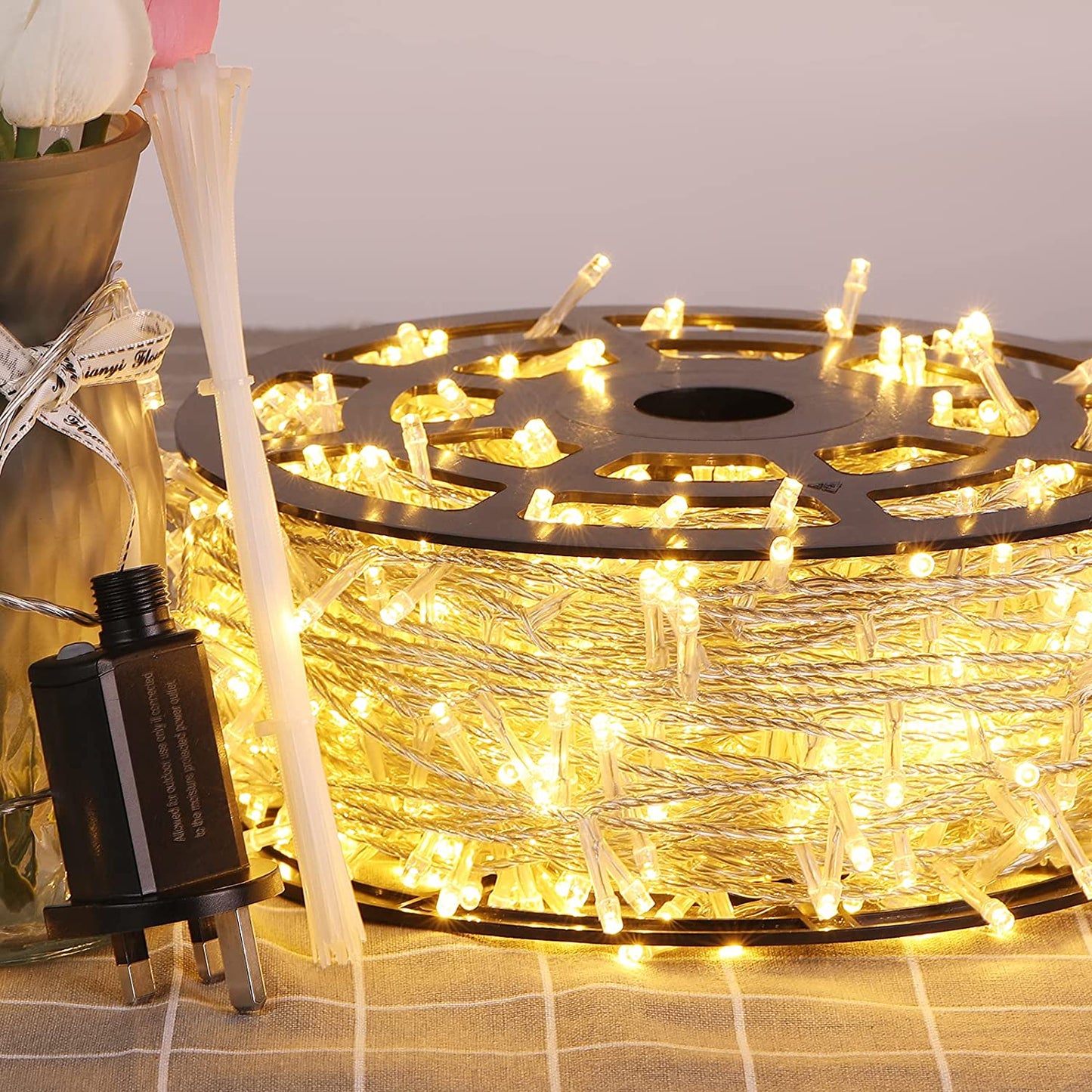 Elktry 1000LED 100M Christmas Lights Outdoor, Warm White Christmas Tree Lights Mains Powered,8 Modes Waterproof Cluster Christmas Lights for Christmas Party Wedding Garden Bedroom Decoration