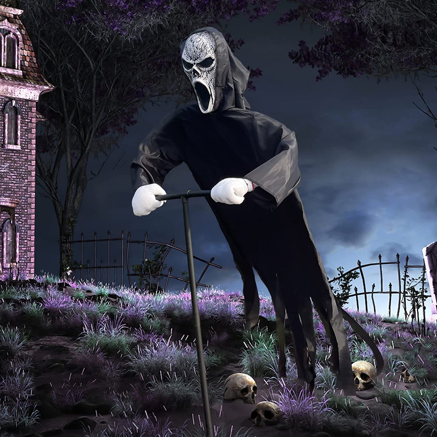 Halloween Decoration Ghostface Scarecrow,Scary Scream Scarecrow Outdoor Horror Decoration,Swaying in the Wind for Festive Atmospheres Horror Theme Party Props