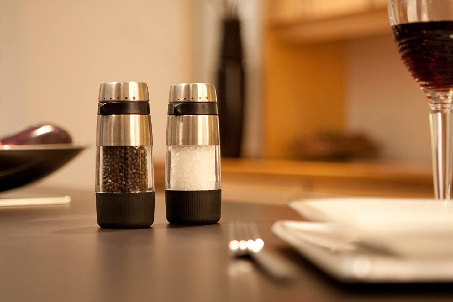 Good Grips Accent Mess-Free Pepper Grinder
