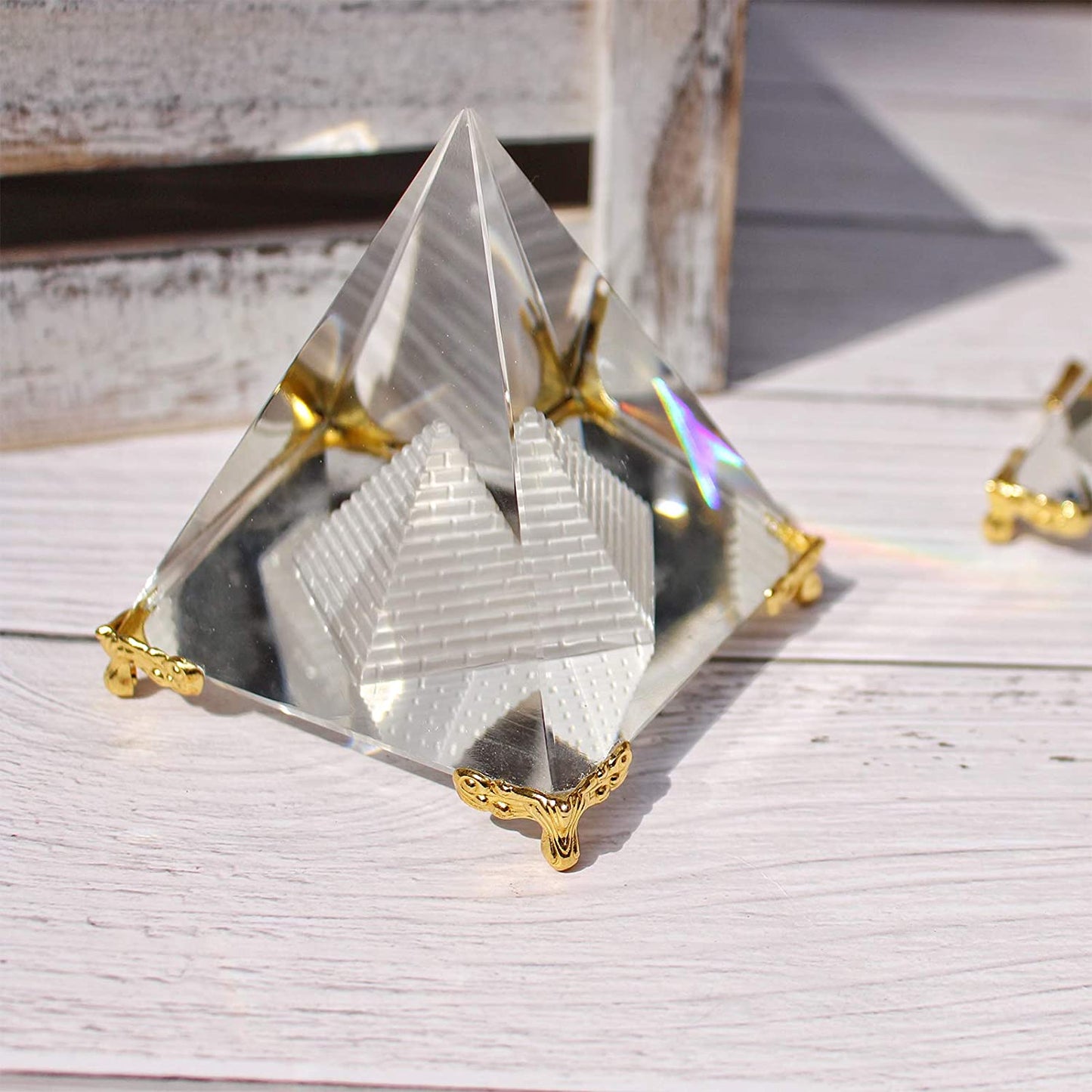 Crystal Pyramid Prism, Feng Shui Crafts Meditation Crystal with Gold Stand for Home Office Art Decor, Pyramids Gift, Stand for Prosperity, Positive Energy and Good Luck(8Cm)