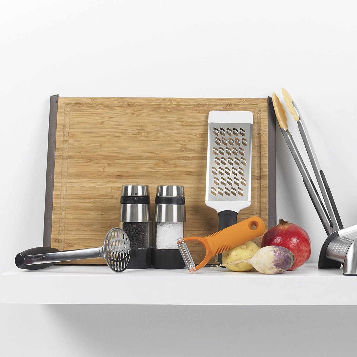 Good Grips Accent Mess-Free Pepper Grinder