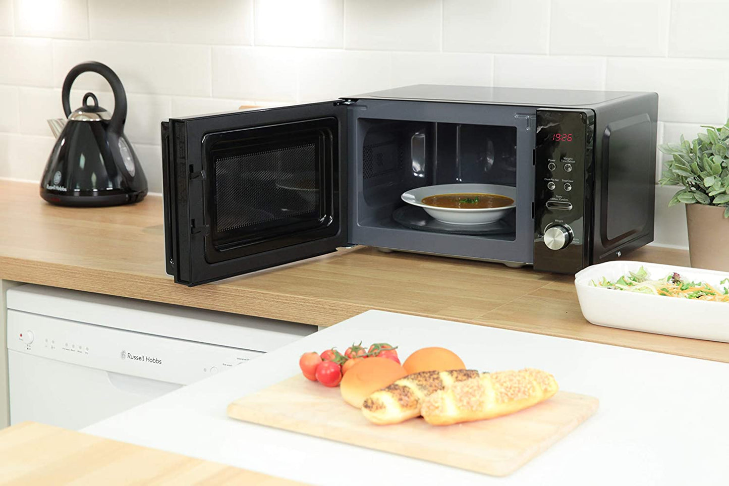 RHM2076B 20 Litre 800 W Black Digital Solo Microwave with 5 Power Levels, Automatic Defrost, 8 Auto Cook Menus, Clock & Timer, Easy Clean