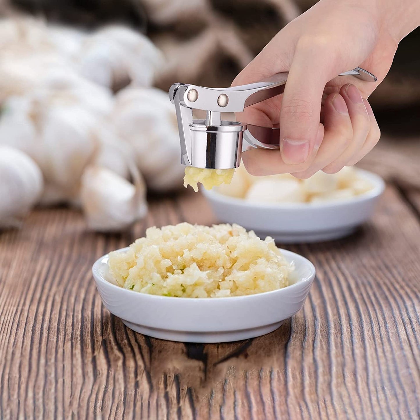 Professional Kitchen Garlic Press, Garlic Mincer Ginger Crusher UK, Peeler Squeezer Heavy Duty Garlic Presser,Garlic Crush, User-Friendly Garlic Chopper, Easy to Clean and Durable