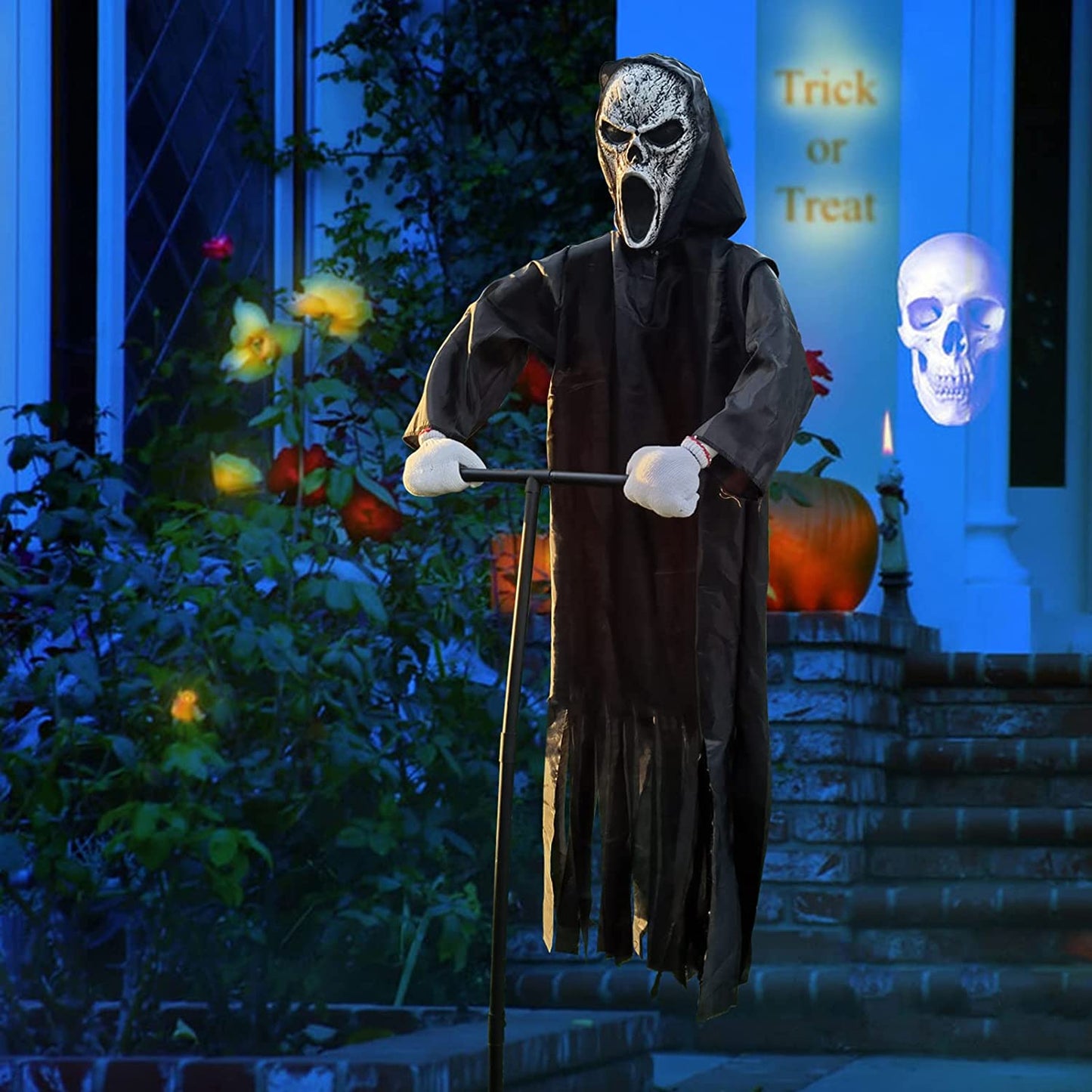 Halloween Decoration Ghostface Scarecrow,Scary Scream Scarecrow Outdoor Horror Decoration,Swaying in the Wind for Festive Atmospheres Horror Theme Party Props