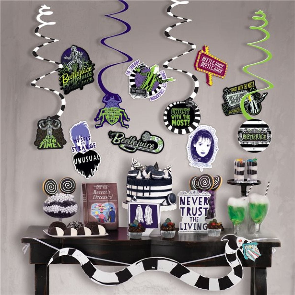 Beetlejuice Room Decorating Kit