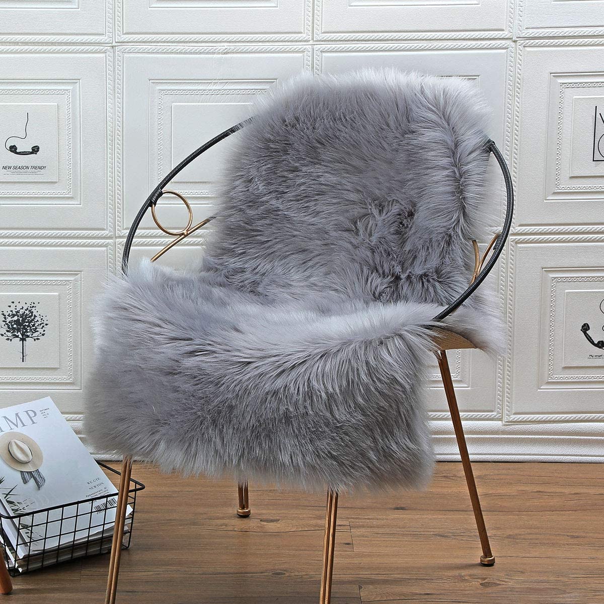 Faux Sheepskin, Faux Fur Rug, Fluffy Rug for the Bedroom, Living Room or Nursery, Furry Carpet or Throw for Chairs, Stools and Sofa (White, 50X80Cm)